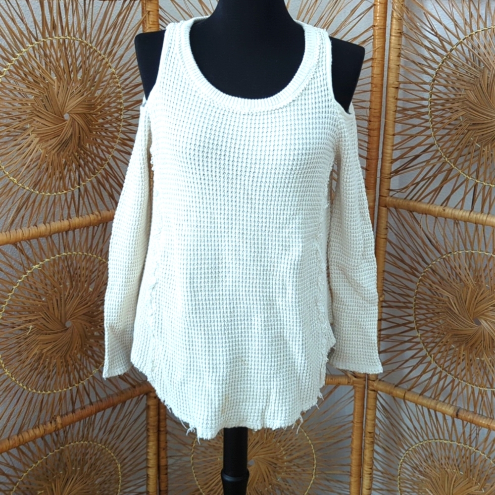 Free people top cream size m shoulder